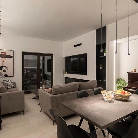 Chania City Luxury Dreams Apartment In The Heart Of Chania Exterior photo